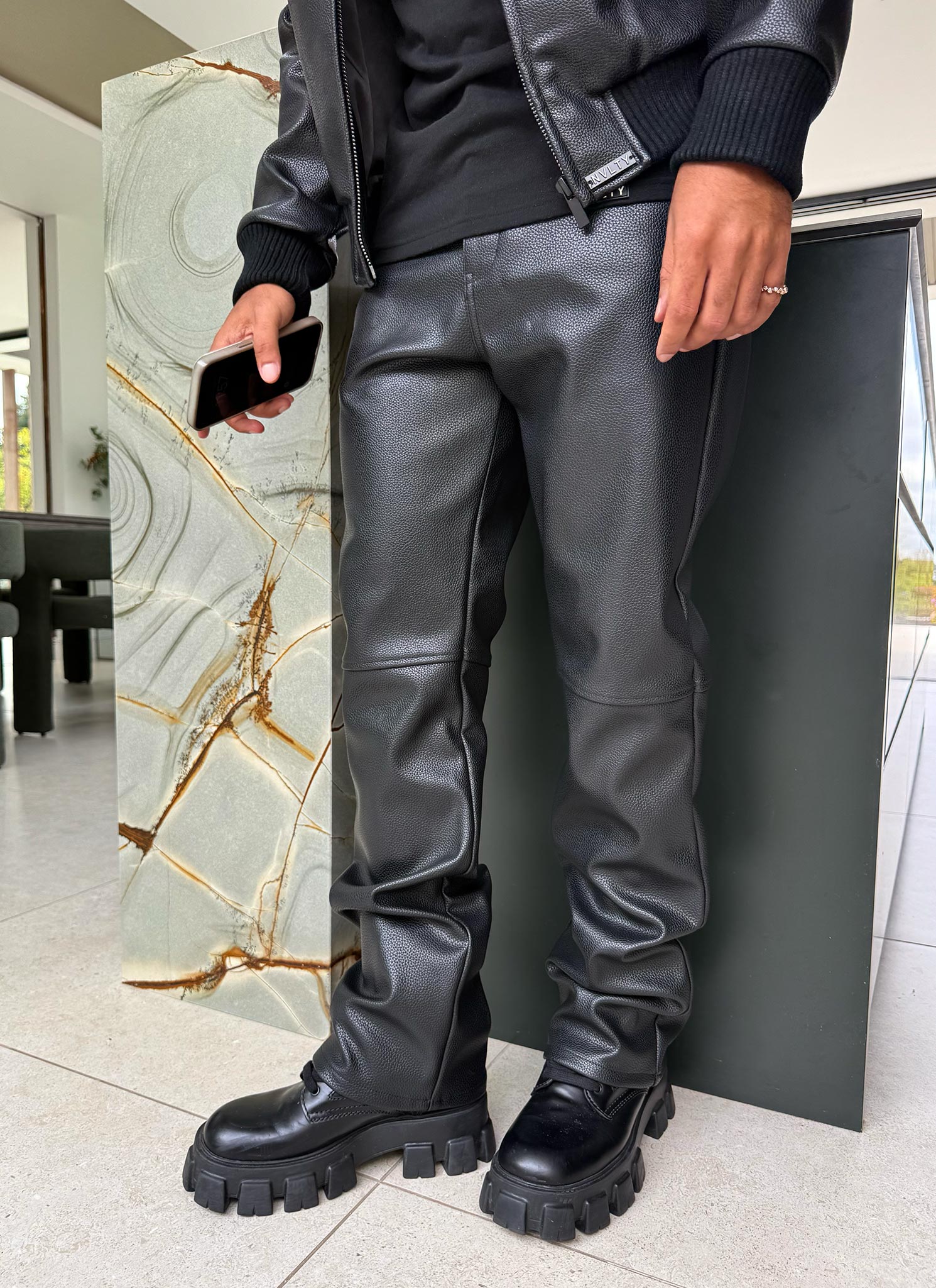 Heavyweight Grained Leather Pants - Black