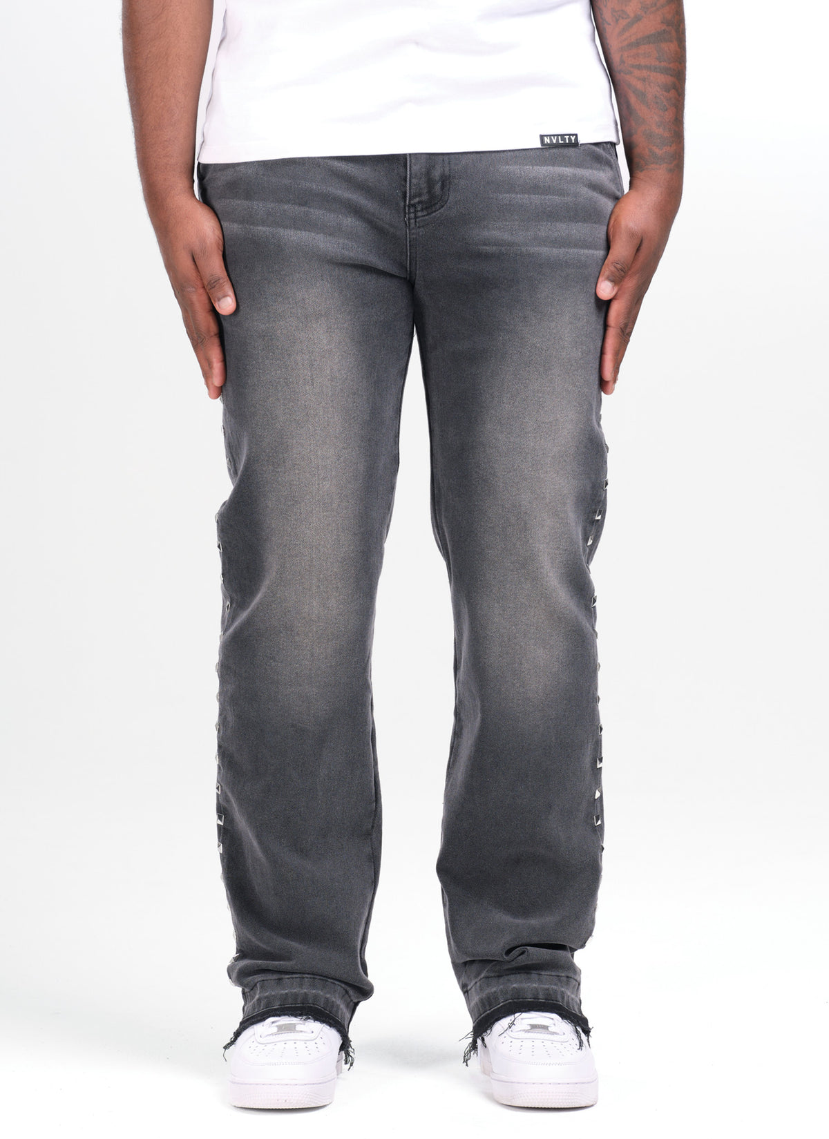 Vintage Pyramid Studded Jeans - Black