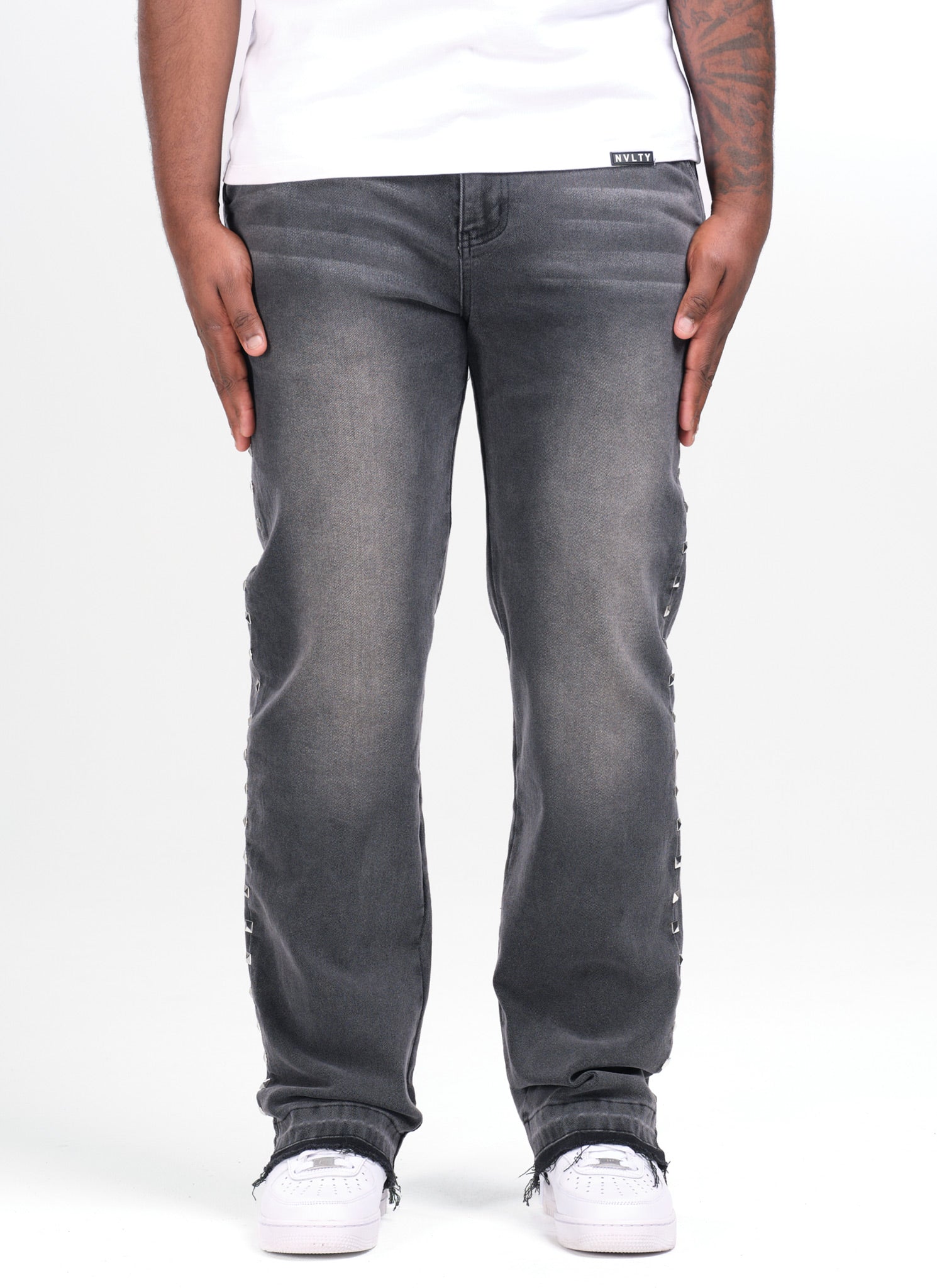 Vintage Pyramid Studded Jeans - Black