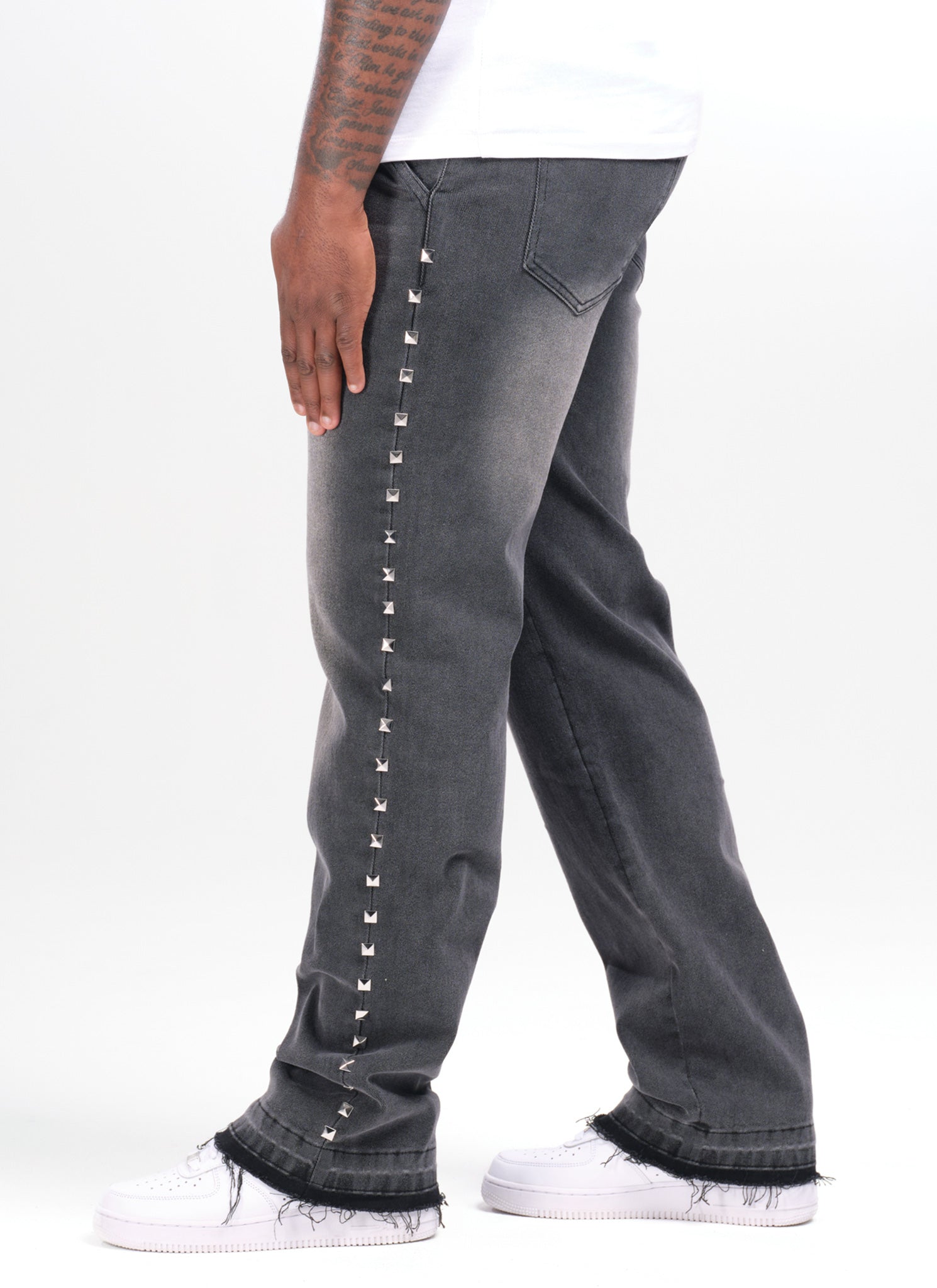 Vintage Pyramid Studded Jeans - Black