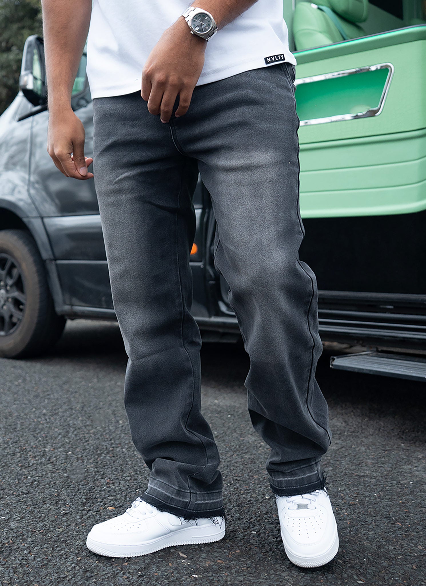 Vintage Raw Hem Jeans - Black