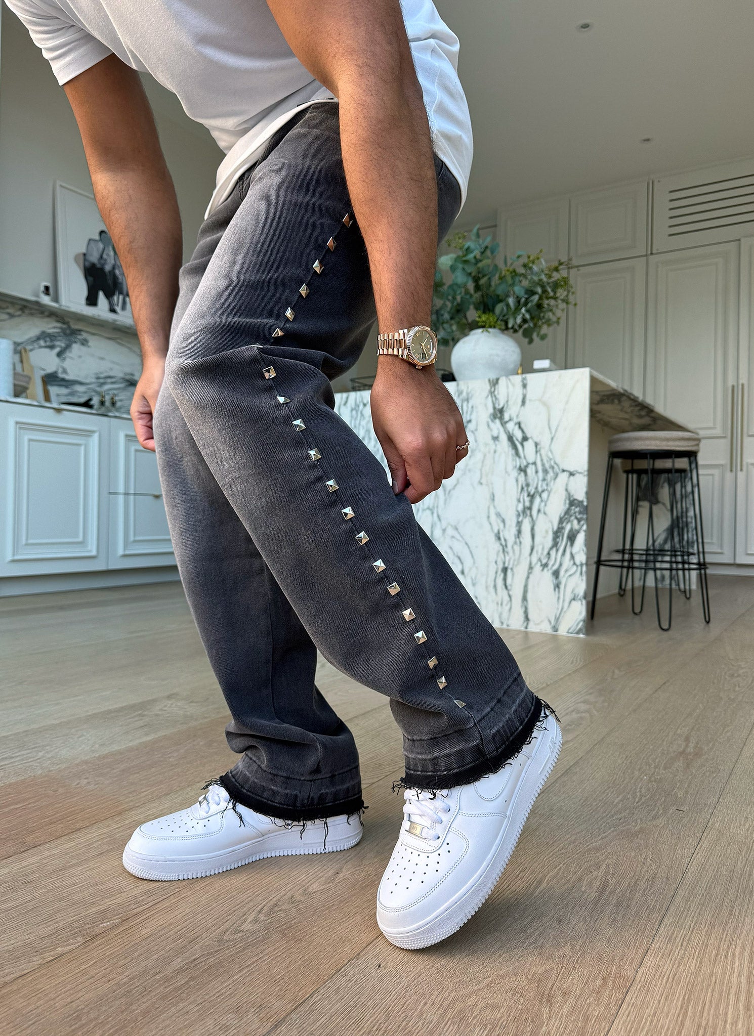 Vintage Pyramid Studded Jeans - Black