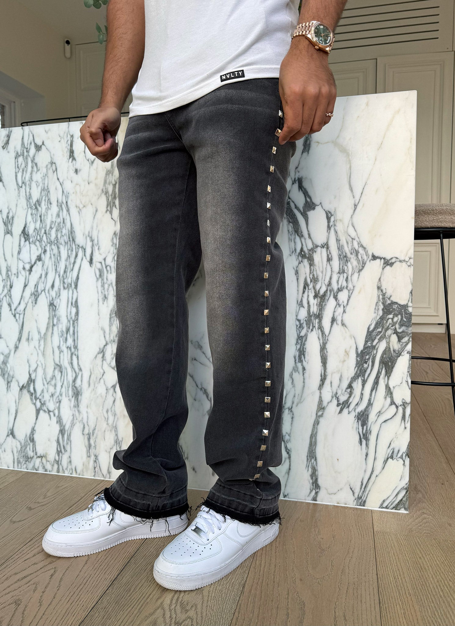 Vintage Pyramid Studded Jeans - Black