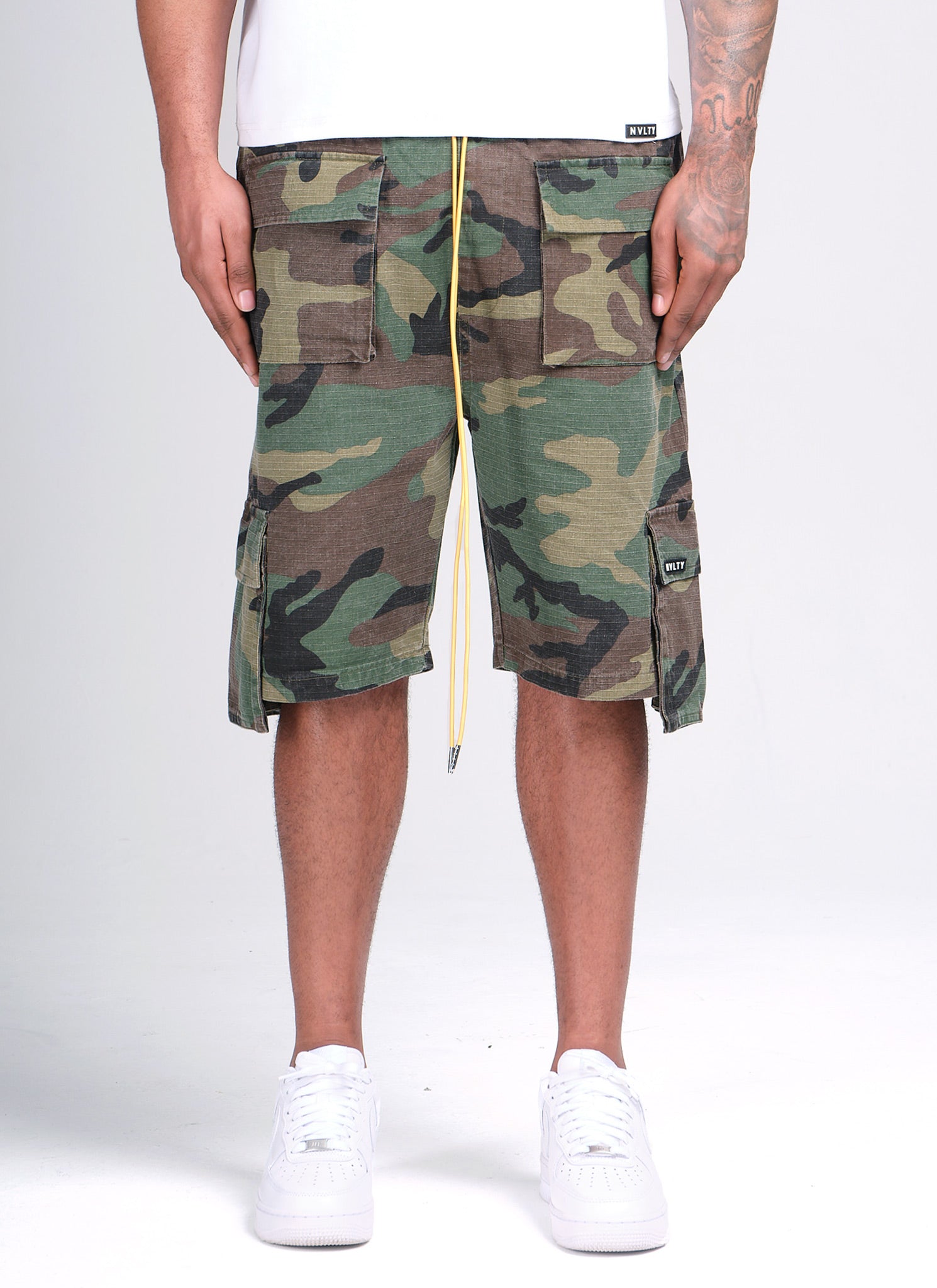Vintage 4 Pocket Cargo Shorts - Camo