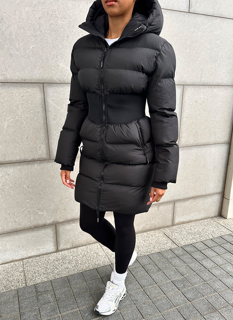 NVLTY Womens Long Cinched Waist Puffer Jacket Black – N V L T Y