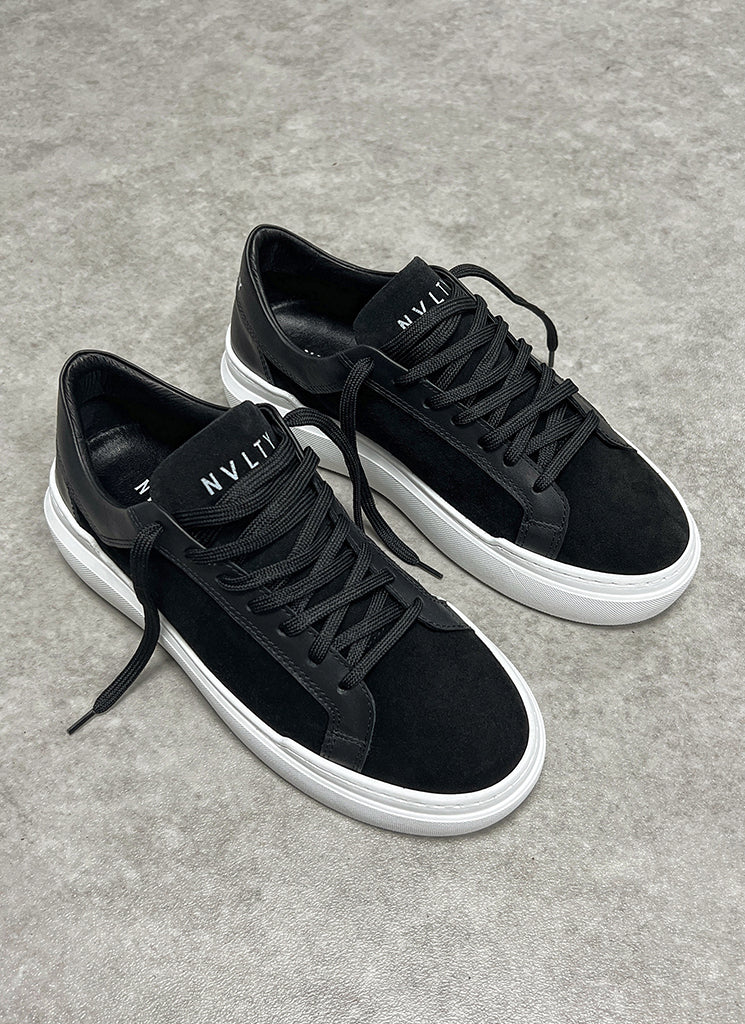 Essence Trainer - Black
