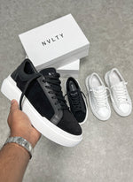 Essence Trainer - Black